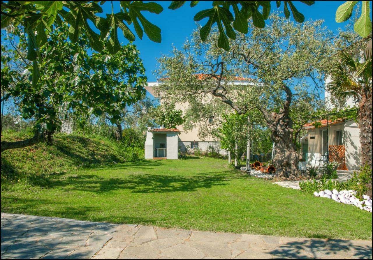 Sunray Separate Villa Skala Sotiros Exterior foto